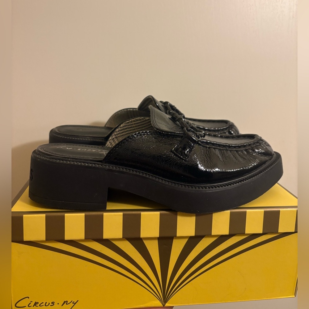 Nancy Black Glossy Round Toe Patent Slip on Mules
